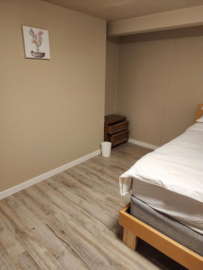 Economical Homestay Burnaby Luaran gambar